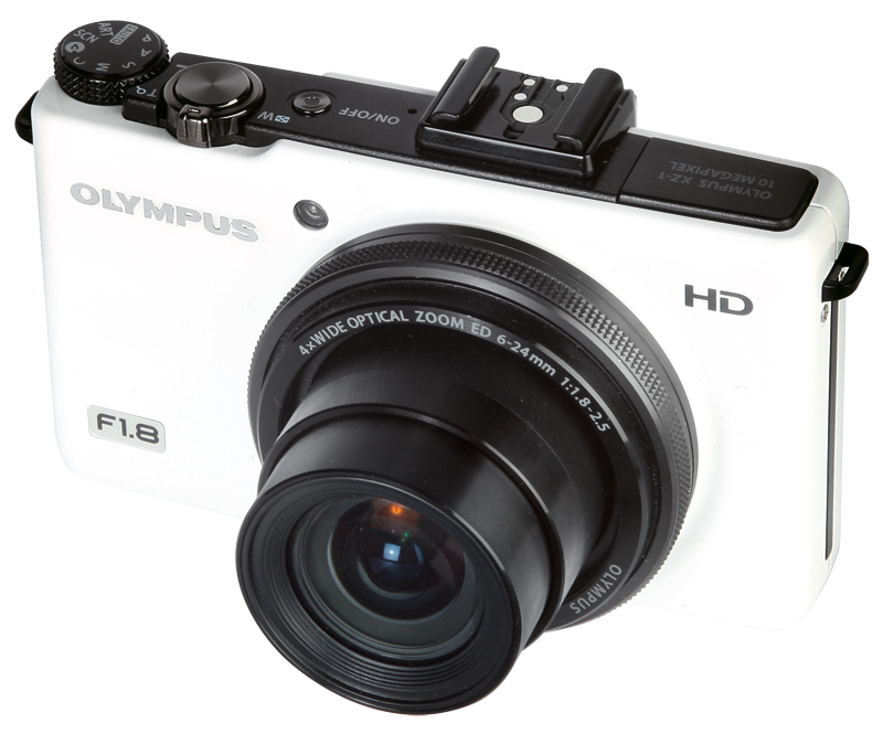 Olympus XZ-1 front