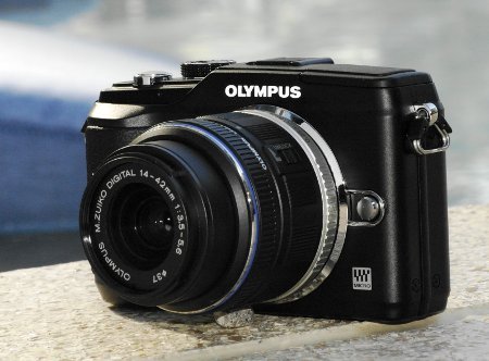 Olympus EPL2 review front