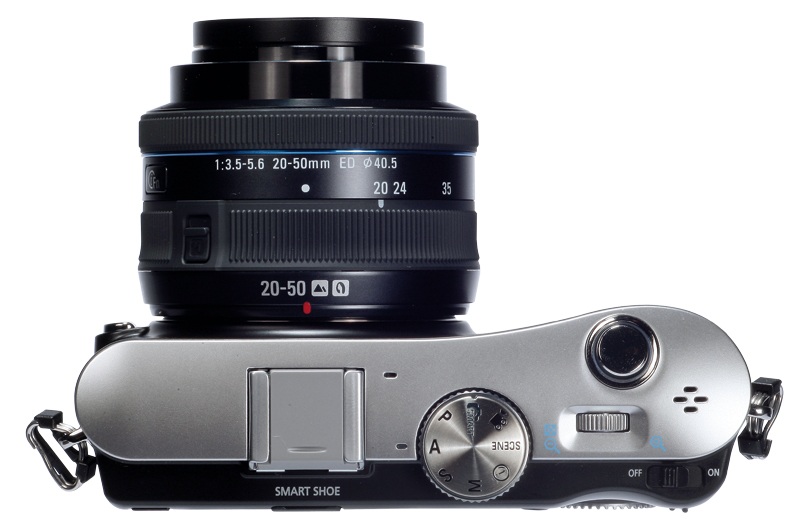 Samsung NX100 top
