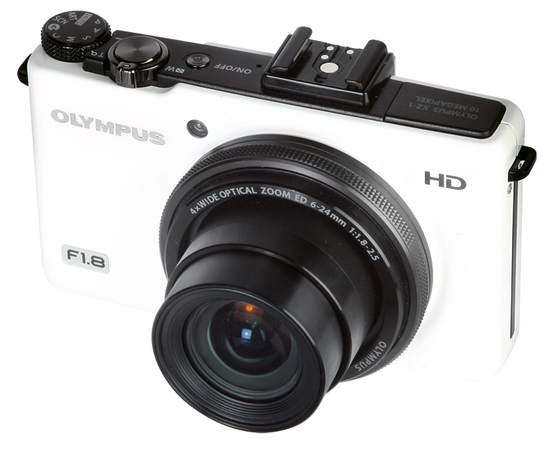 OLYMPUS XZ-1 front