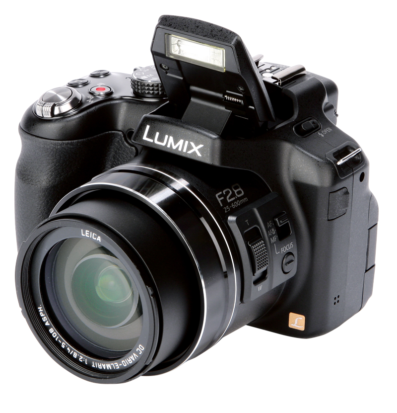 Panasonic Lumix DMC-FZ200 front