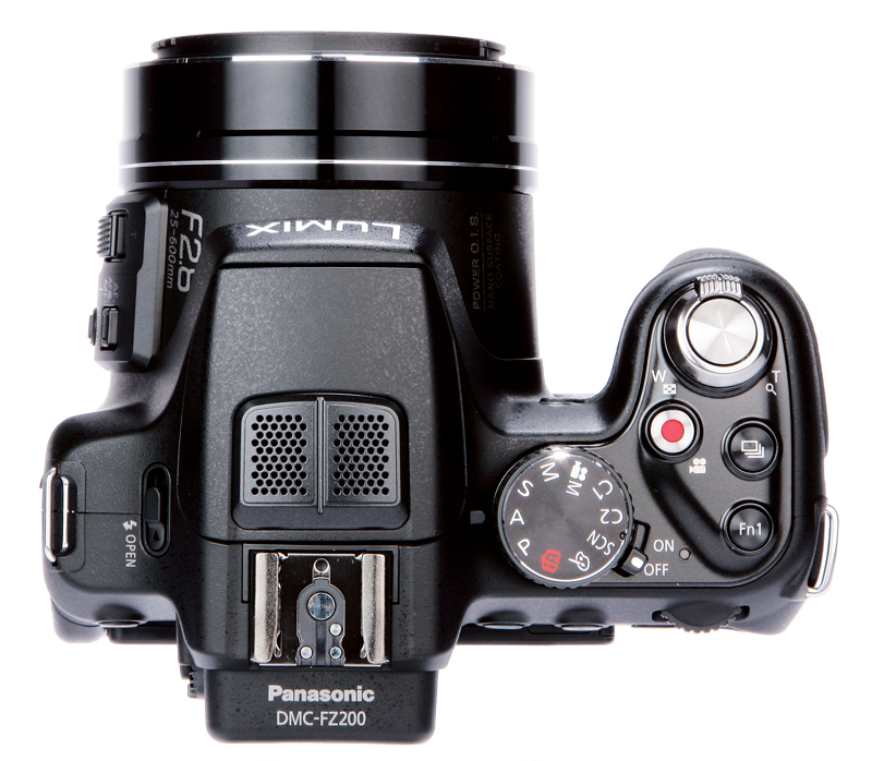 Panasonic Lumix DMC-FZ200 top
